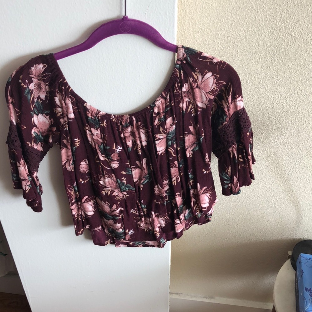 Off the shoulder crop